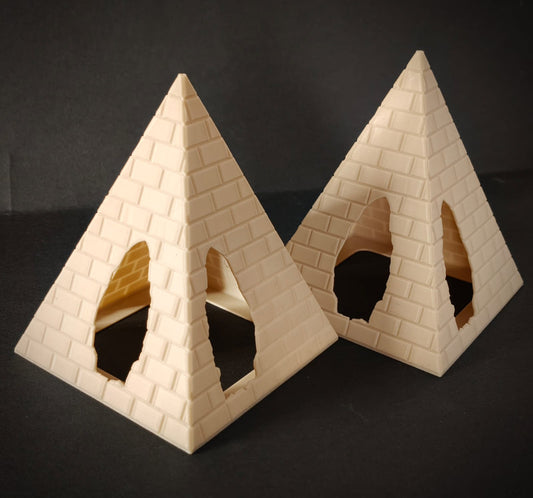 Tana A Forma Di Piramide